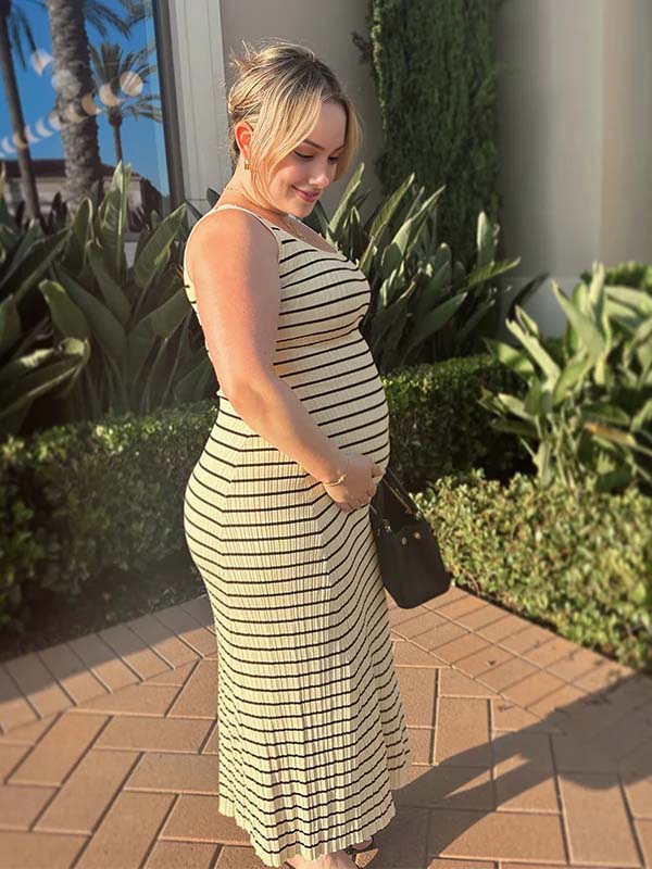Momyknows Black And White Striped Vacation Knitted Maternity Maxi Dress