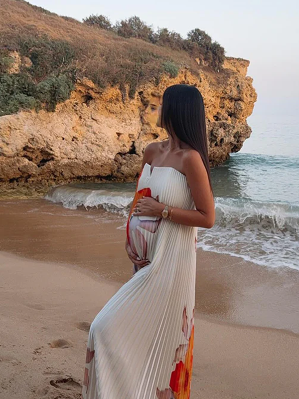 Momyknows White Print Pleating Open Back Maternity Photoshoot Maxi Dress White / M
