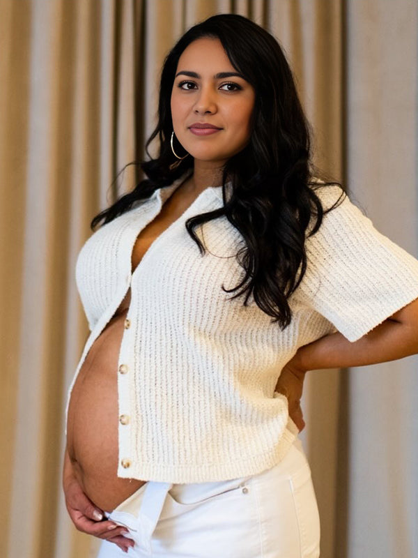 Momyknows White Single Breasted Photoshoot Maternity Short Sleeve T-shirt