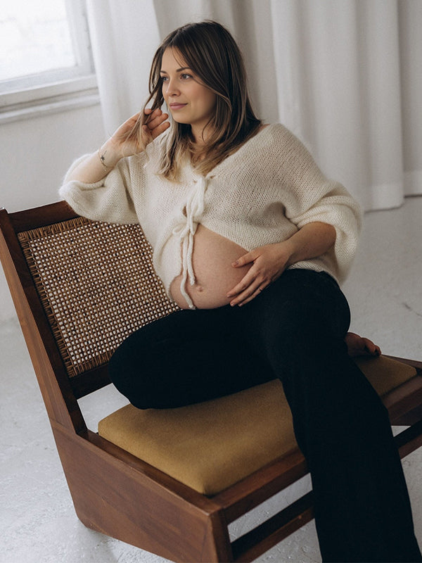 Momyknows White Bow Oversize Photoshoot Maternity Top