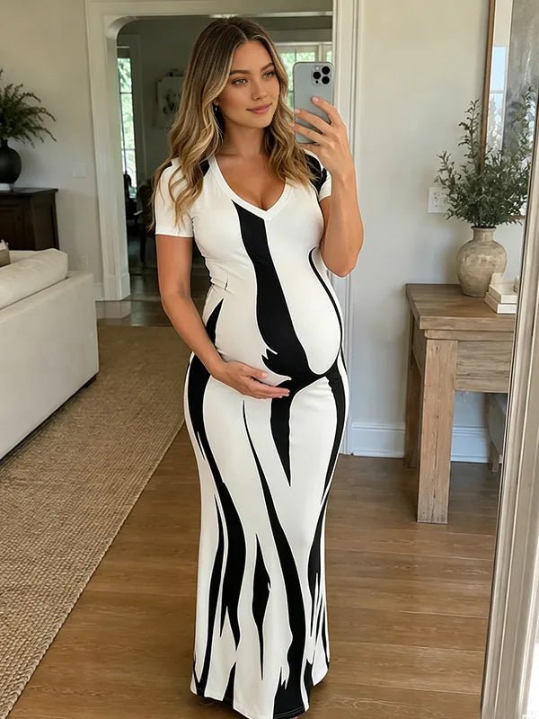 Momyknows Black Side Slit Deep V Print Bodycon Maternity Photoshoot Maxi Dress - Black - 2