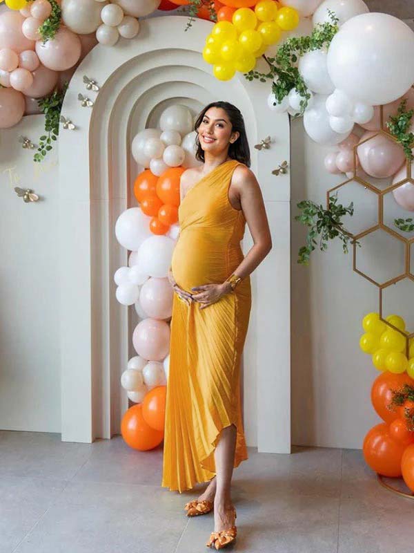 Momyknows Yellow Pleated Cut Out One Shoulder Big Swing Plus Size Elegant Maternity Photoshoot Baby Shower Maxi Dress