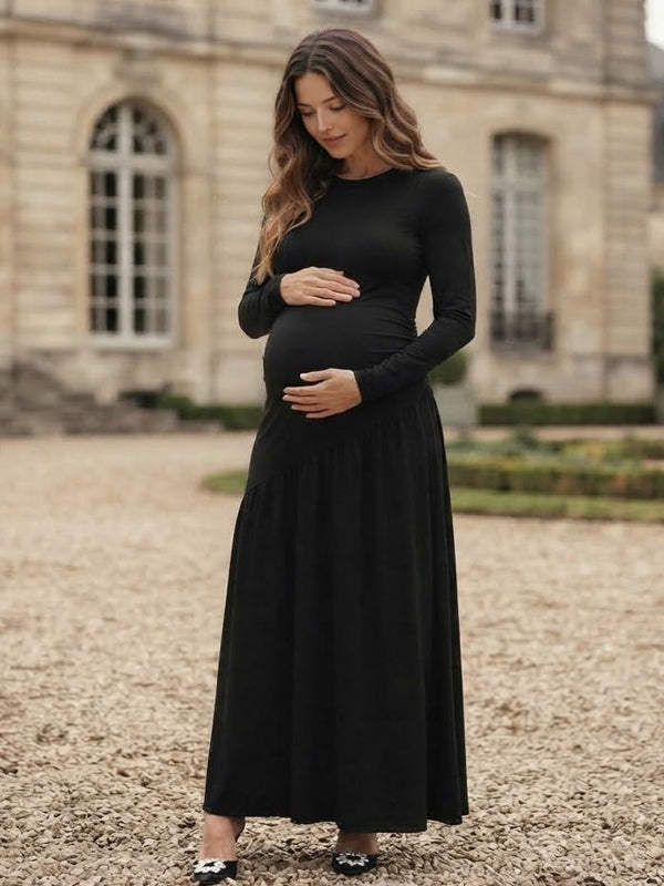 Black Elegant Maternity Maxi Dress with Round Neck and Spliced Detail and Graceful Silhouette