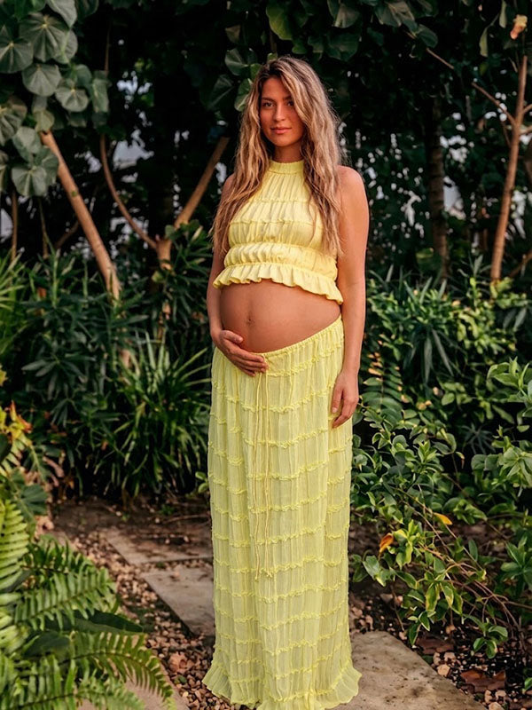 Momyknows Chic Yellow Halter Neck 2-in-1 Ruffle Backless Lace-Up Photoshoot Maternity Maxi Dress
