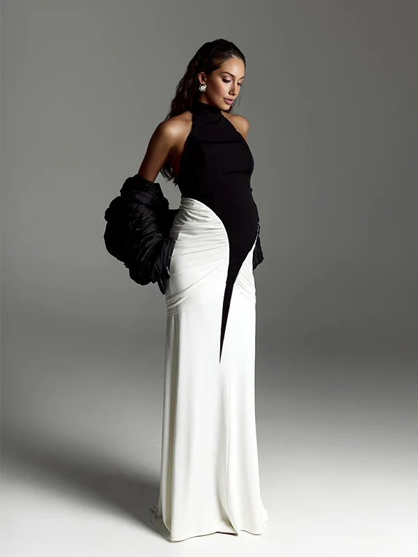 Momyknows Hit Color Ruched Backless Slit Photoshoot Maternity Maxi Dress