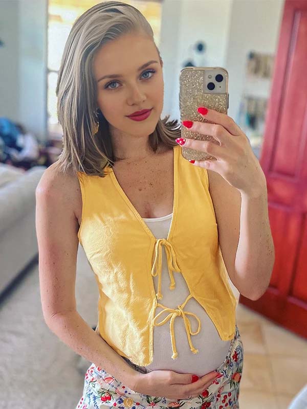 Momyknows Yellow Lace-up V-neck Daily Maternity Top