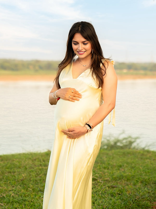 Momyknows Beige Ruched Bowknot Lace Up Zipper Maternity Photoshoot Maxi Dress