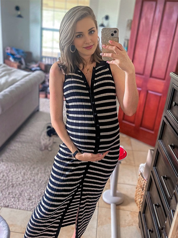 Momyknows Black Sleeveless Striped  Photoshoot Maternity Maxi Dress