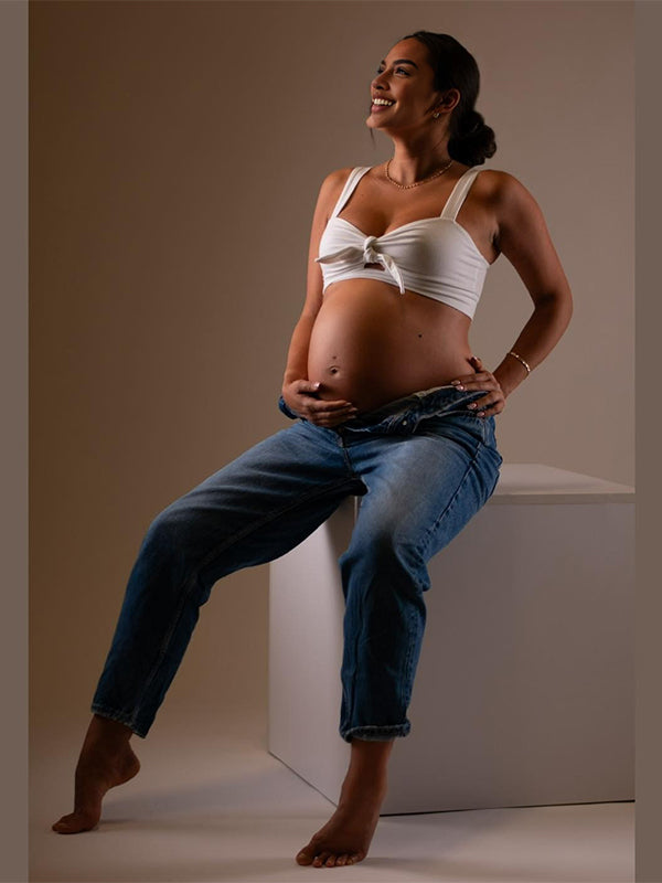 Momyknows White Midriff Ruffle Bow Photoshoot Maternity Tank Top