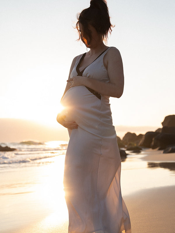 Momyknows White V-neck Hit Color Striped Sleeveless Satin Texture Photoshoot Maternity Maxi Dress